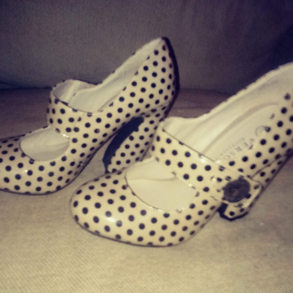 Versona heels